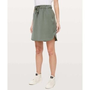 Lululemon On The Fly Woven Skirt Elastic Waist Grey Sage Athletic Athleisure